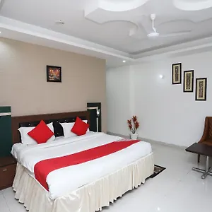 Hotel Capital O Levanti Near Aravali Biodiversity Park
